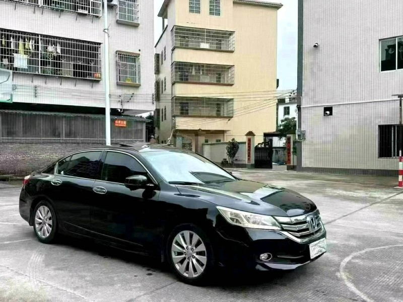 广州14年本田雅阁3