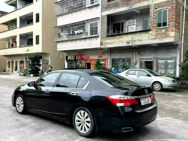 广州14年本田雅阁8