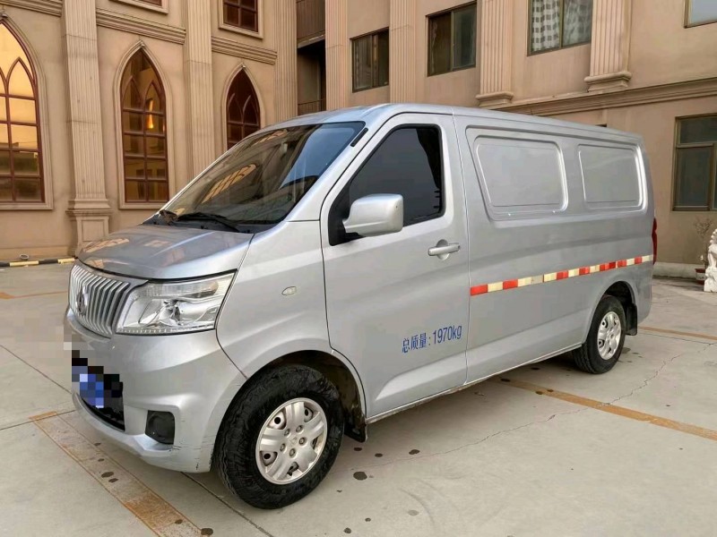 保定20年长安汽车睿行3