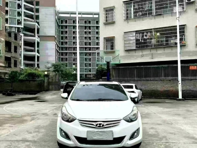 广州13年现代朗动1