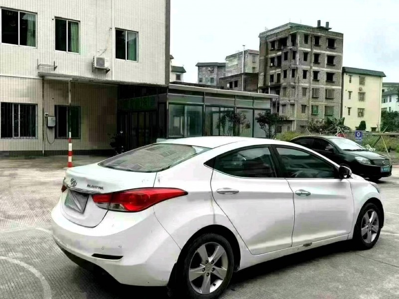 广州13年现代朗动9