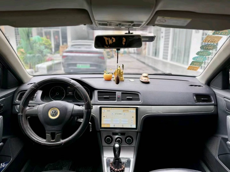 广州15年大众朗行6