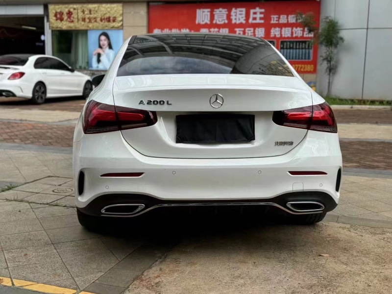 昆明18年奔馳C5