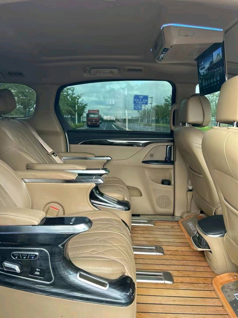 徐州18年别克GL84