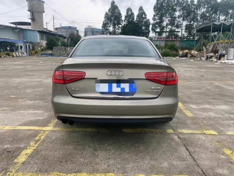 南宁13年奥迪A4L9