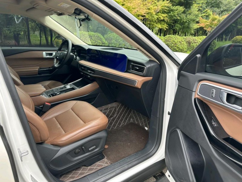 盐城22年福特探险者5