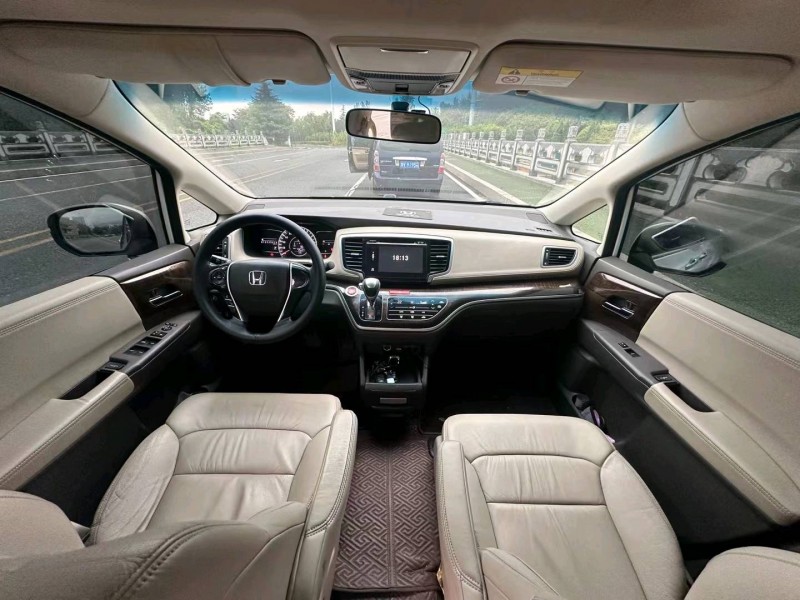 青岛17年本田奥德赛4