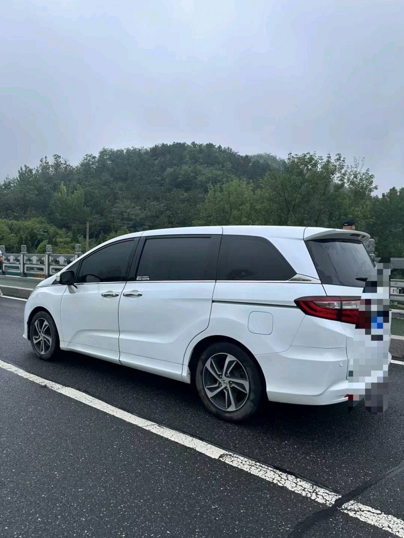 青岛17年本田奥德赛8