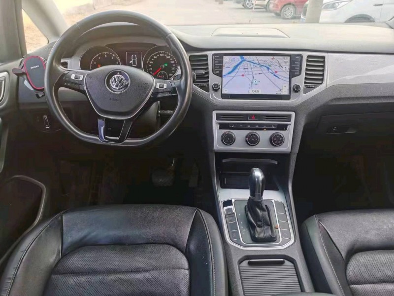 保定17年大众高尔夫·嘉旅6