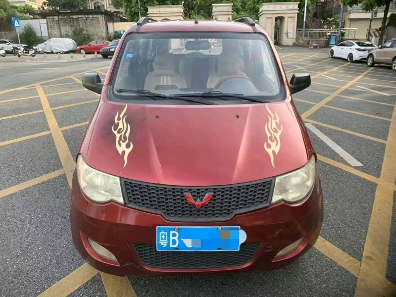 深圳14年五菱汽車宏光1