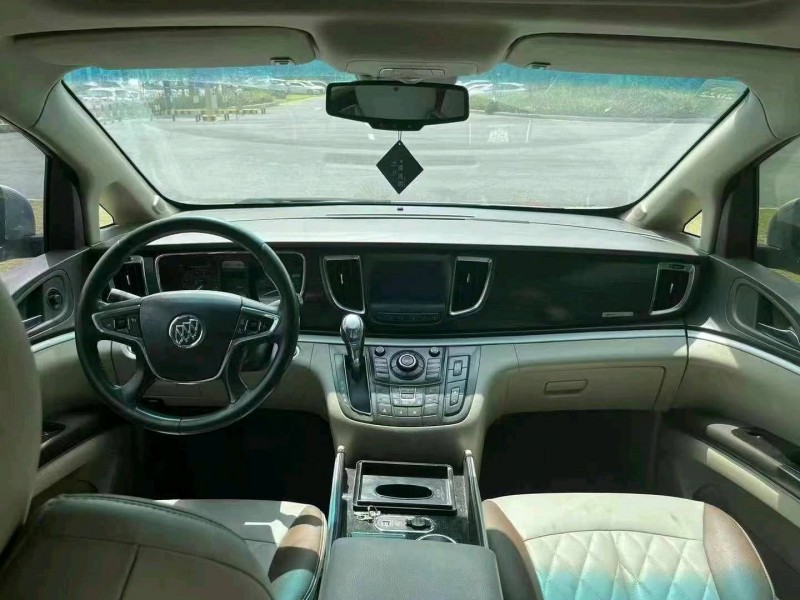 广州11年别克GL86