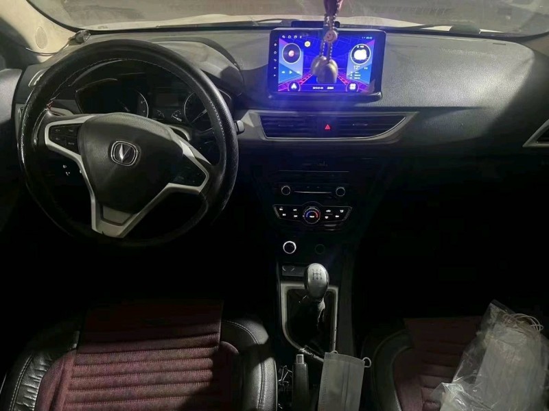 石家莊15年長安汽車悅翔V78