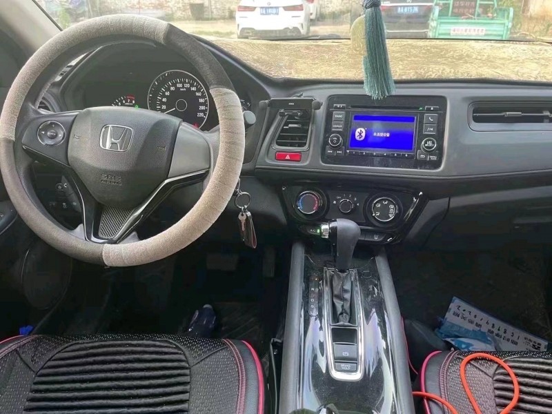 东营17年本田缤智6