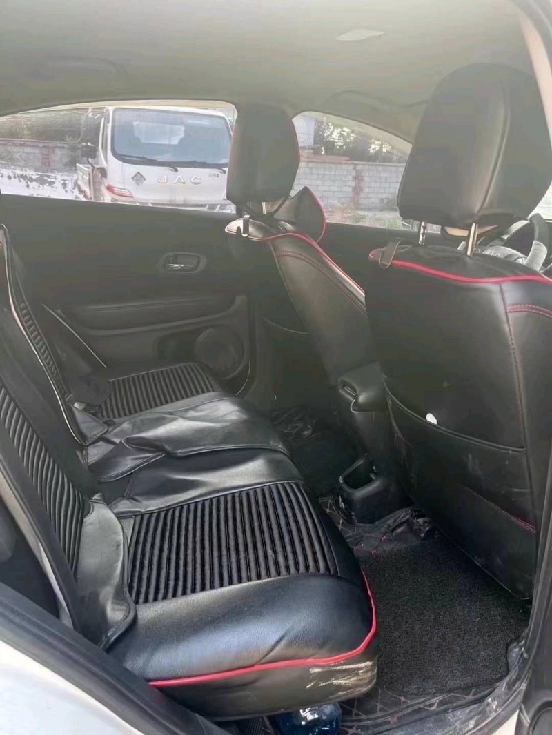 东营17年本田缤智8