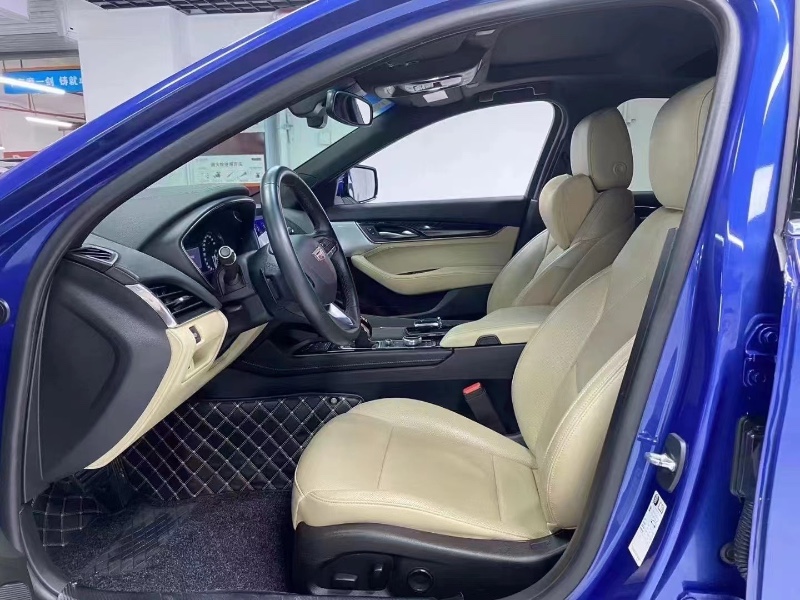 成都21年凯迪拉克CT54