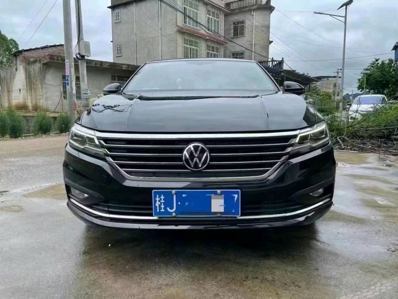 防城港22年大眾朗逸1
