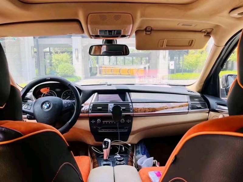 济南13年宝马X54