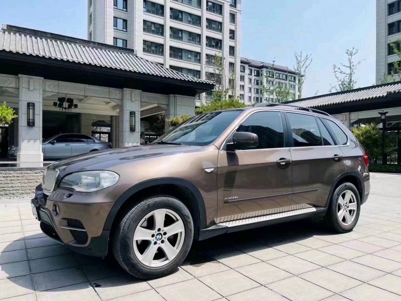 济南13年宝马X56