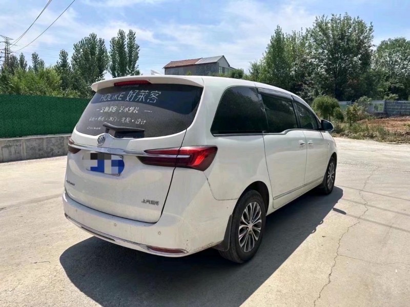 青岛21年别克GL88