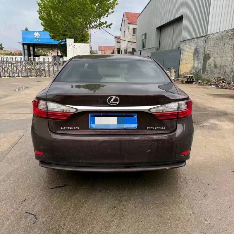 潍坊16年雷克萨斯ES8