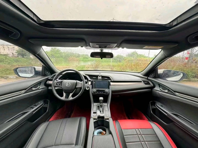 汕头22年本田思域5