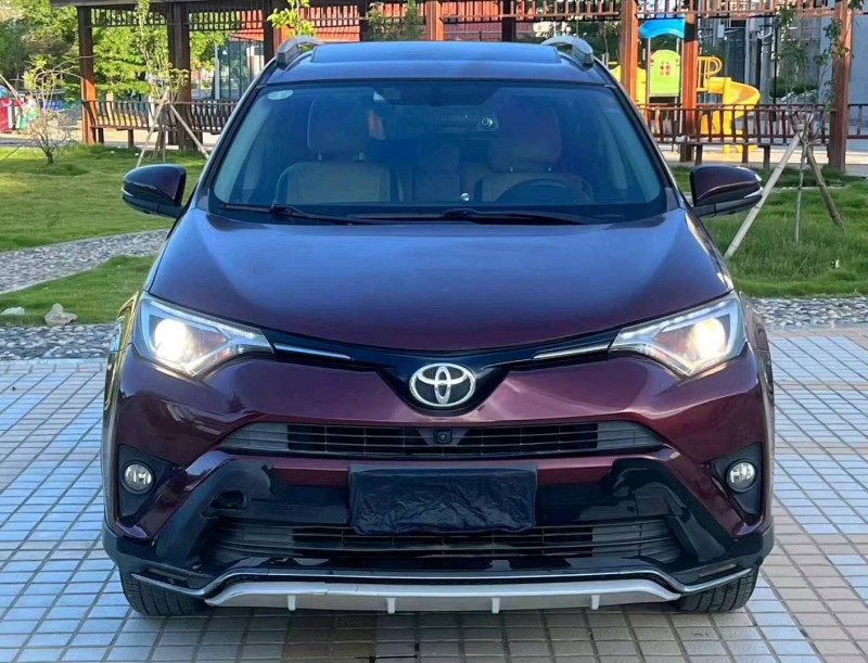 汕头17年丰田RAV4荣放1