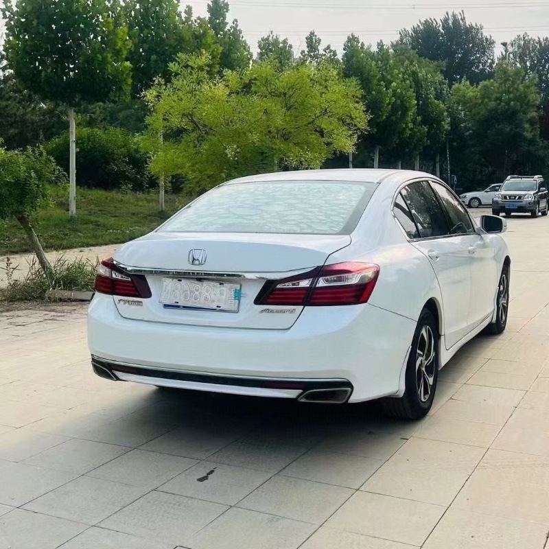 聊城17年本田雅阁3