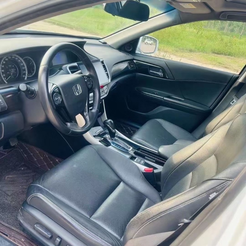 聊城17年本田雅阁6