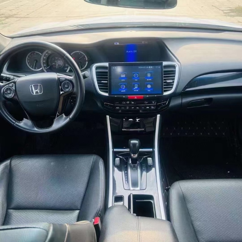 聊城17年本田雅阁8