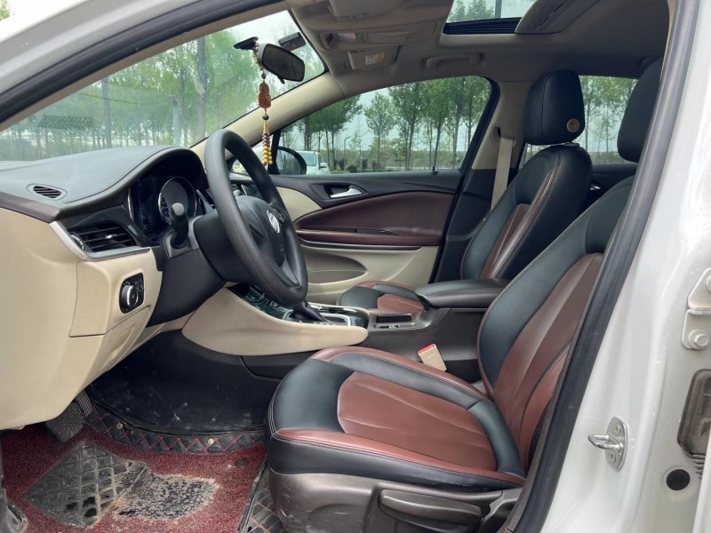 青岛18年别克威朗6