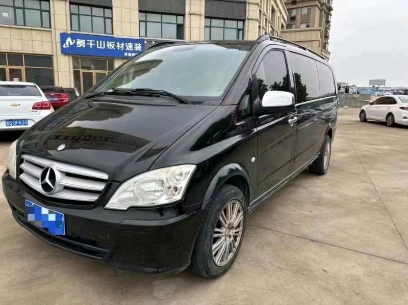 济南12年奔驰威霆2