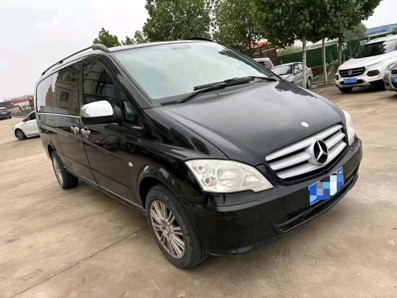 济南12年奔驰威霆4