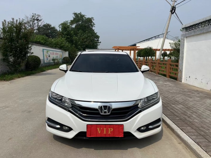 青岛16年本田思铂睿1