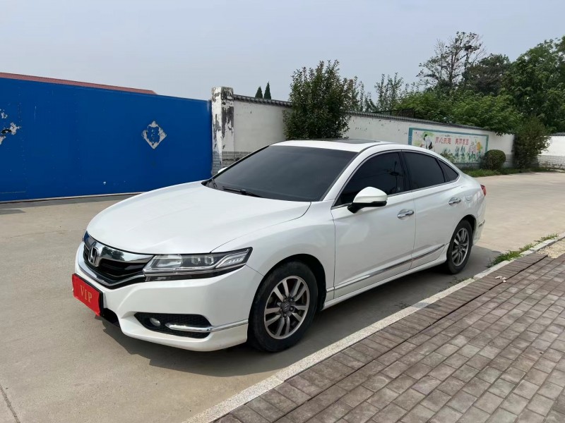 青岛16年本田思铂睿2