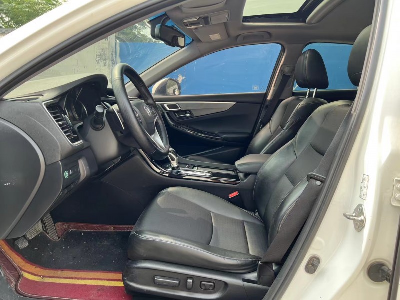 青岛16年本田思铂睿6