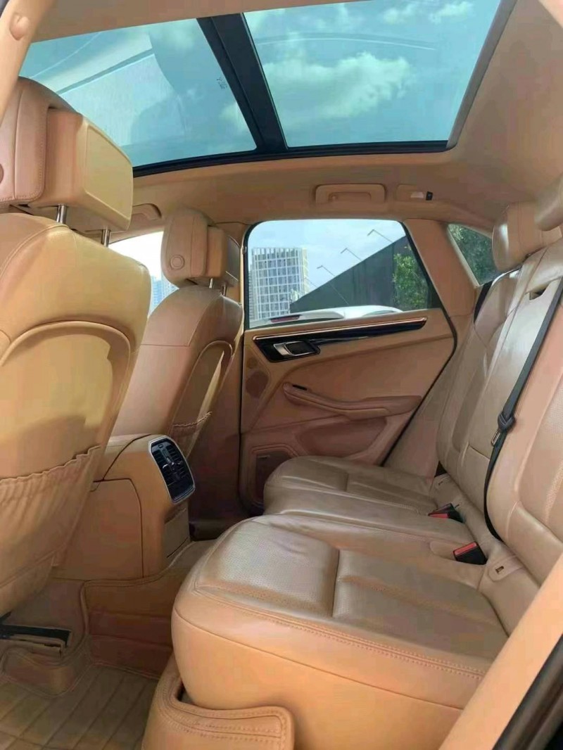 佛山15年保时捷Macan8