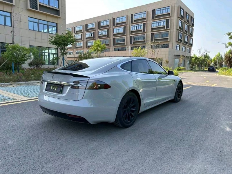 徐州19年特斯拉MODEL S8