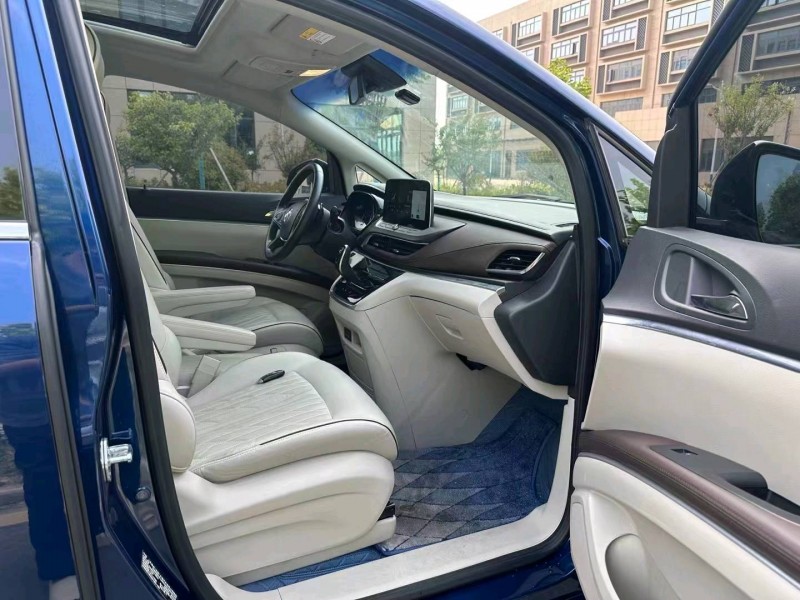 徐州23年别克GL85