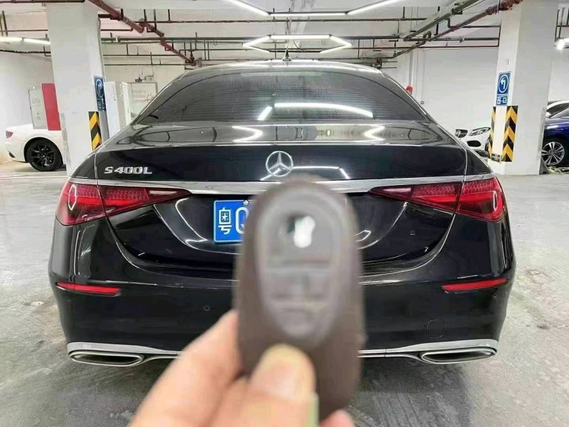 广州21年奔驰S9