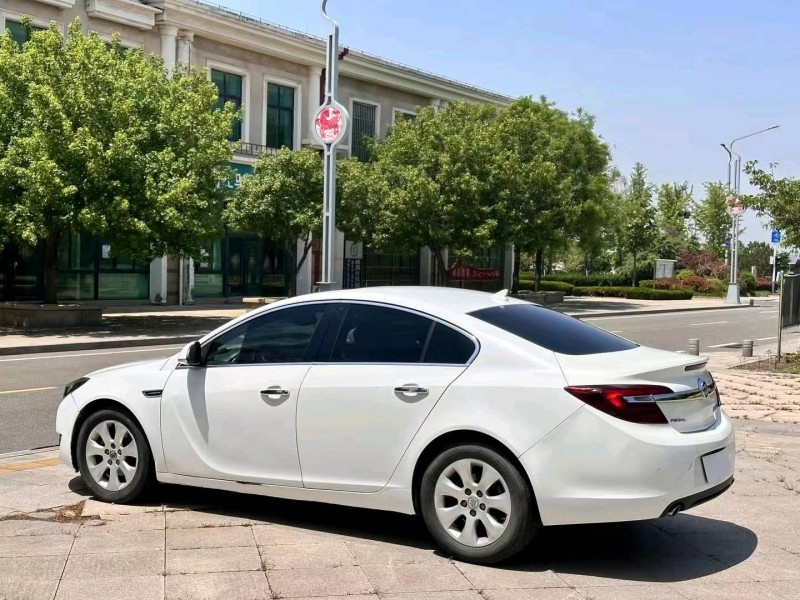 青岛14年别克君威8