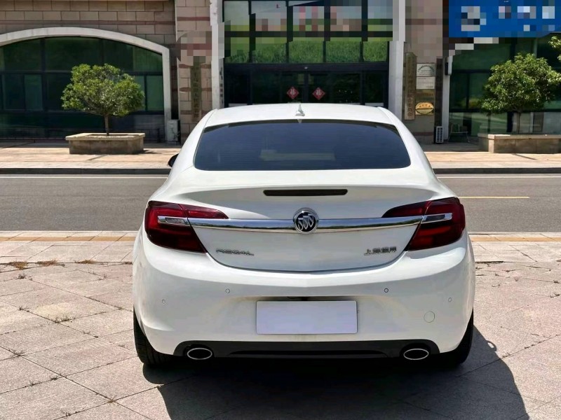 青岛14年别克君威9