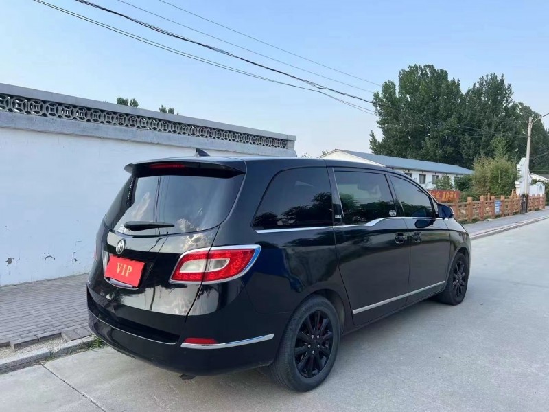 青岛11年别克GL85