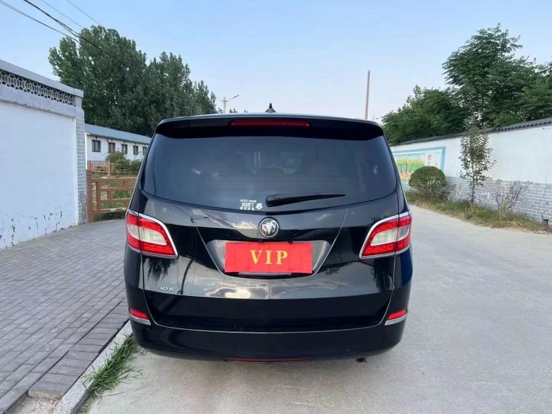 青岛11年别克GL89