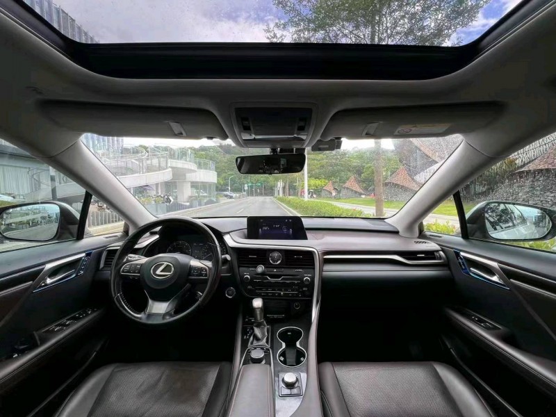 广州17年雷克萨斯RX8