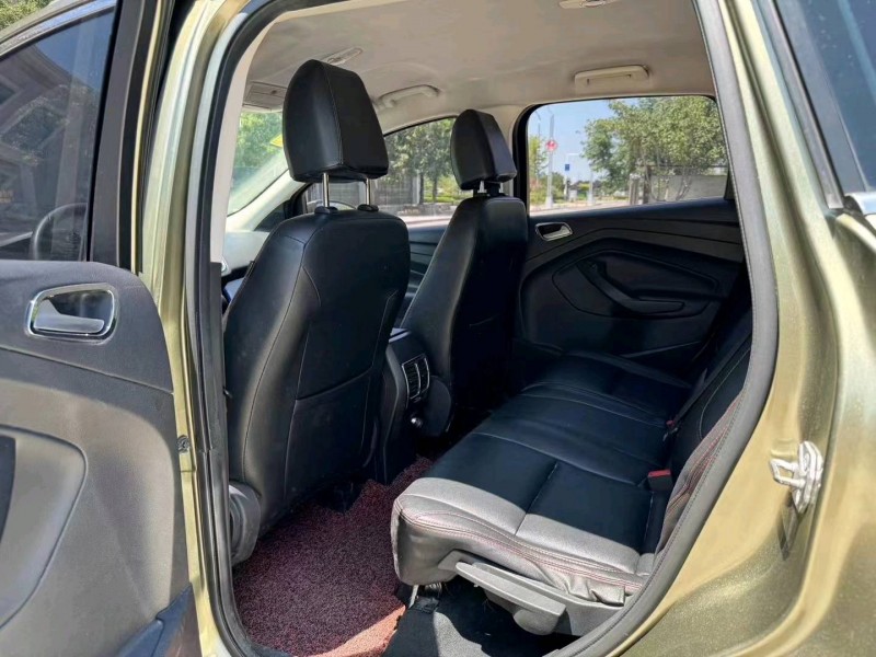 青岛15年福特翼虎5