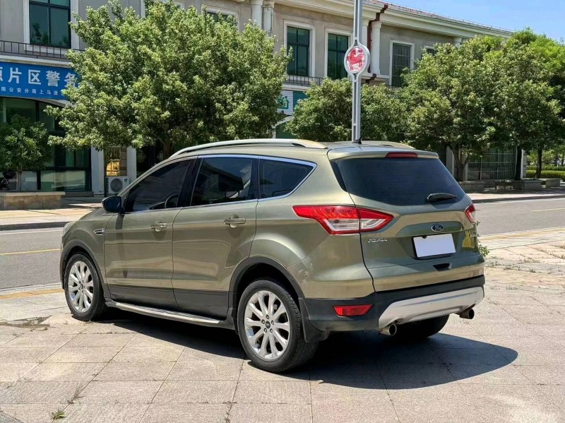 青岛15年福特翼虎8