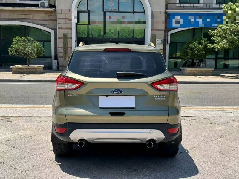 青岛15年福特翼虎9