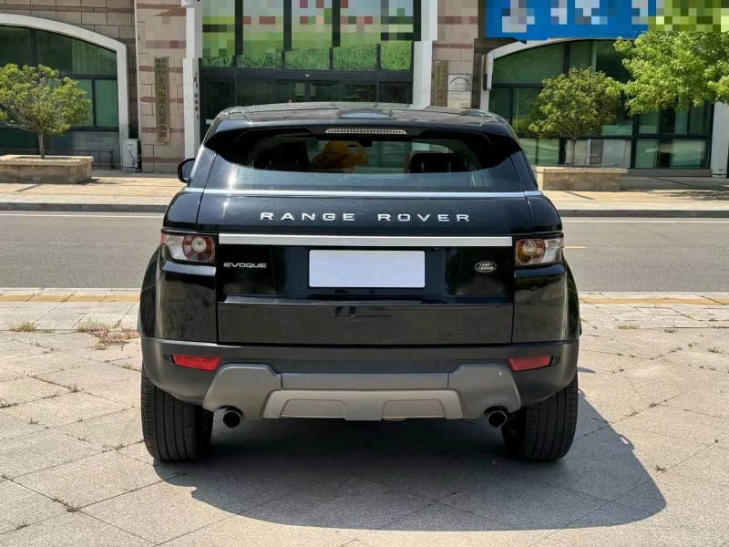 青岛14年路虎极光9