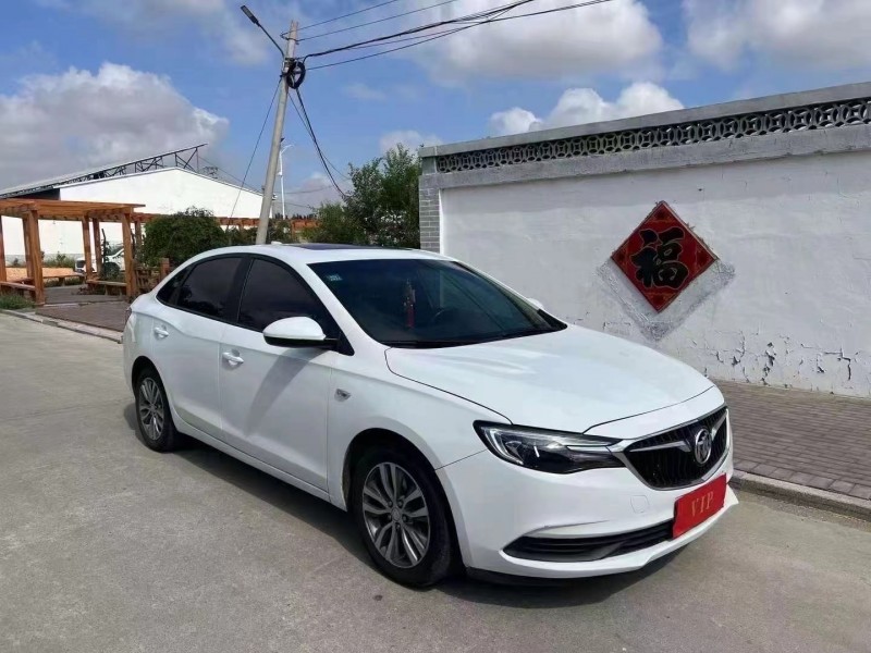 青岛19年别克英朗3