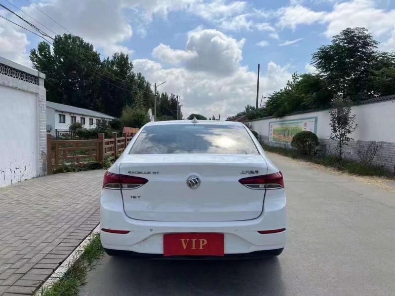 青岛19年别克英朗9